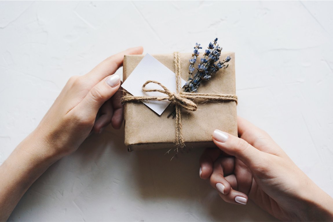 Gift Wrapping - SEARED LIVING